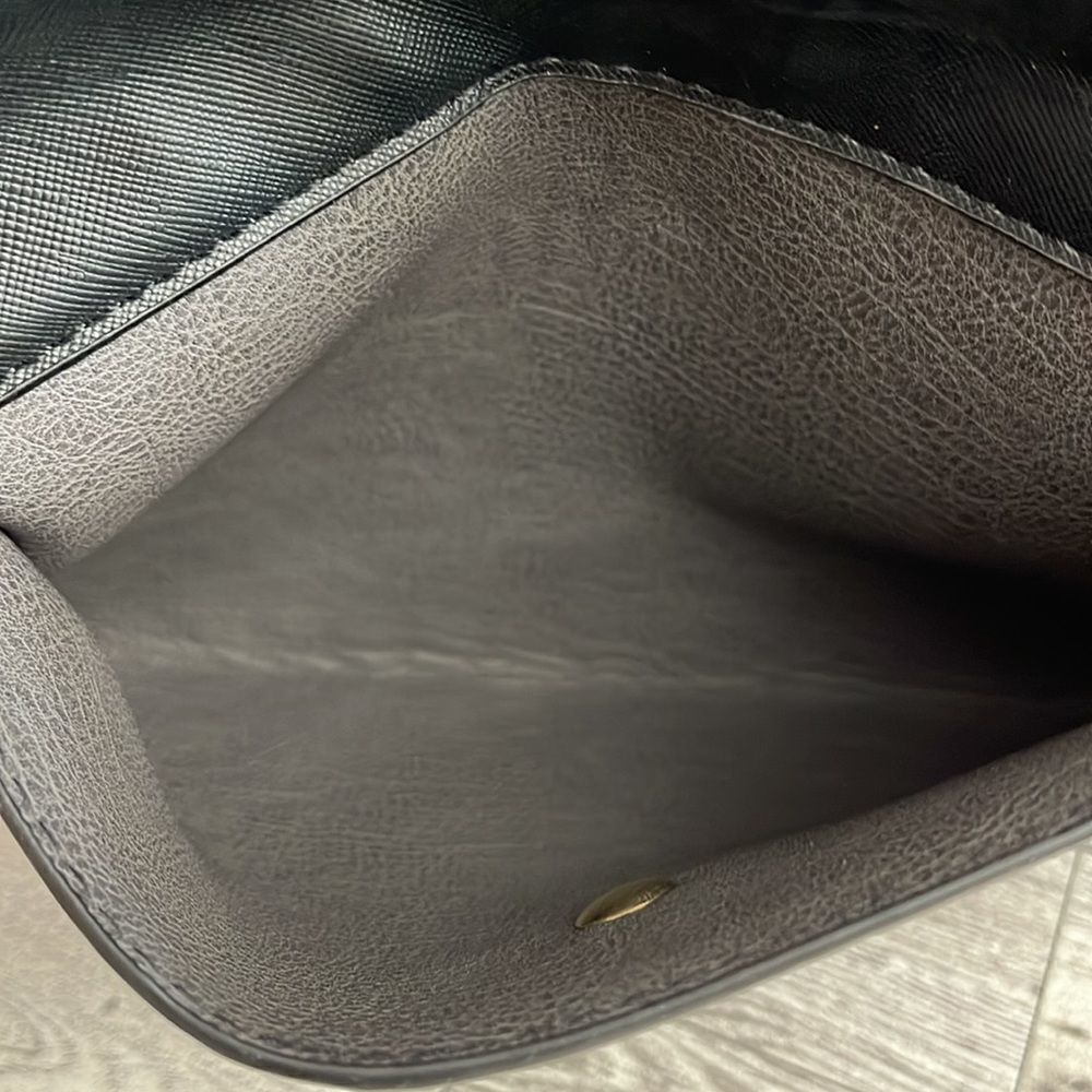 Elim & Paul Black Clutch - Picture 4 of 6